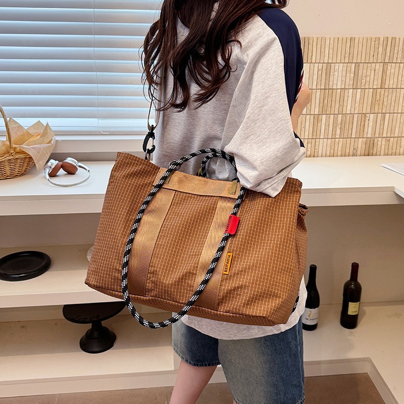 Nylon Messenger Bag Versatile  - Dry Bag Roll Top recensie en prijs
